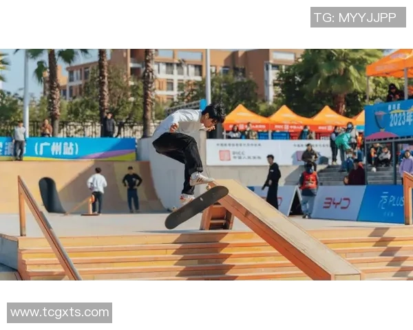 广州滑板队的包夹战术解析与实战应用探讨